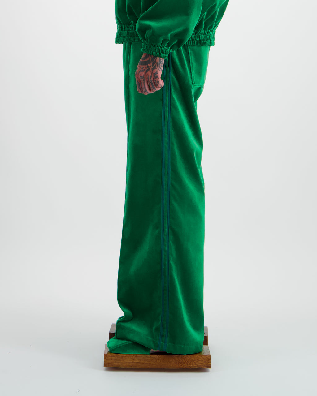 ELECTRIC THYME VELVET JOGGERS